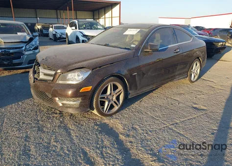 2012 Mercedes-Benz C 250 from USA, damaged, VIN WDDGJ4HBXCF879460